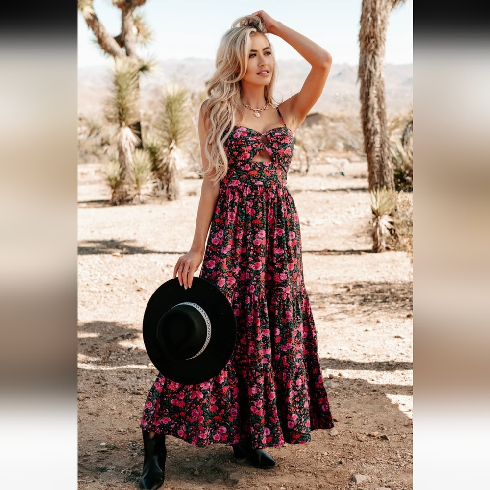 NWT Anna Grace Women's Floral Print Maxi Dress Size Small